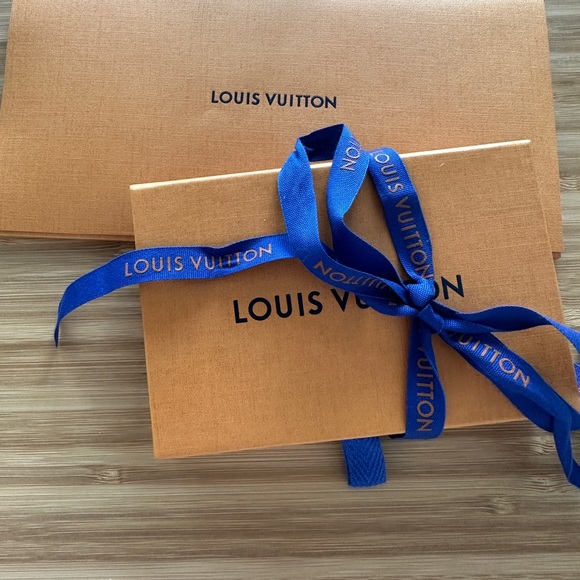 Louis Vuitton Blooming Bracelet - Authentic, only tried on. - Picture 6 of 8